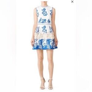 Alexis Floral Farah dress size M